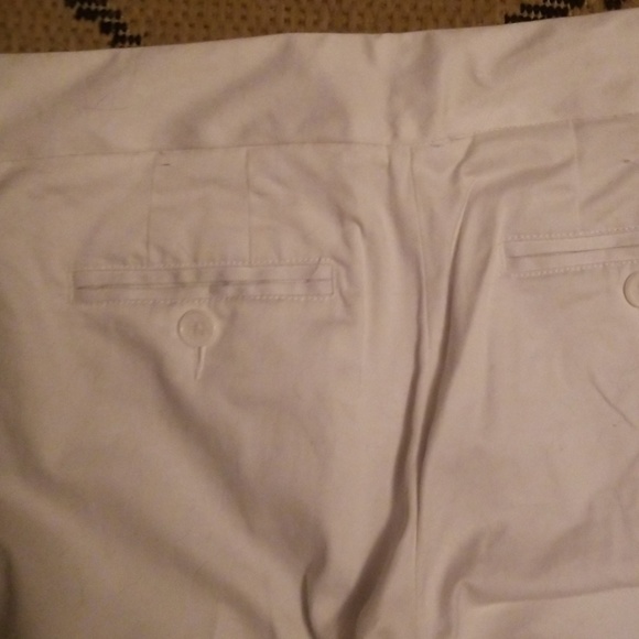 Laundry by shelly Segal - Picture 4 of 4